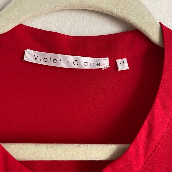 Red blouse - Picture 2 of 4